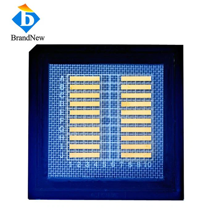 Układ laserowy z pojedynczym emiterem o mocy 140 W i długości fali 905 nm